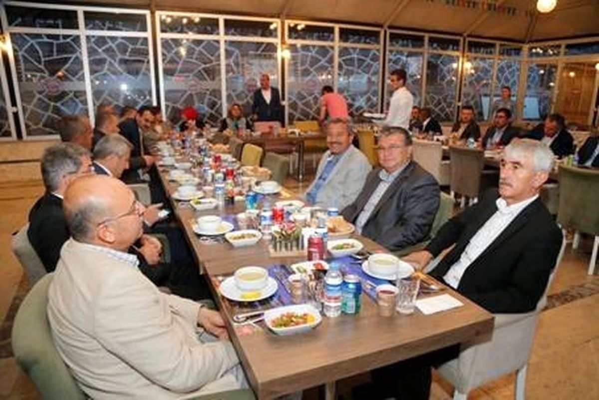 Gölbaşı\'da Belediye Personeli İftarda Buluştu