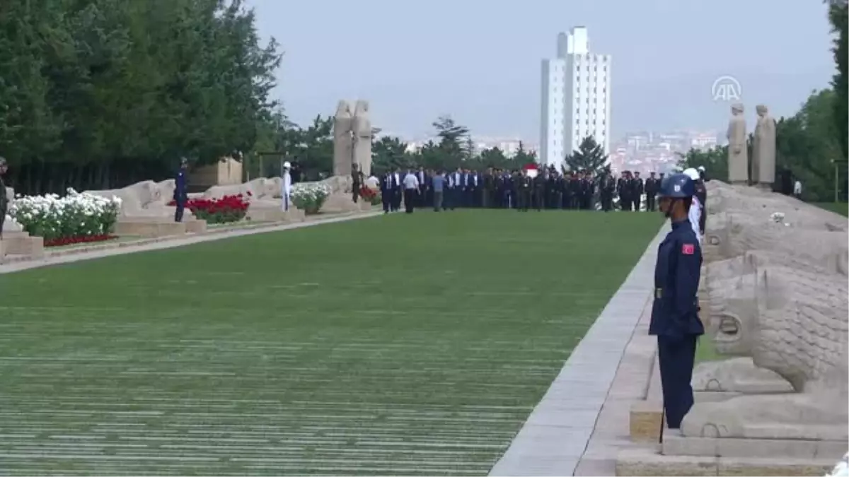 Içişleri Bakanı Soylu Başkanlığındaki Heyet Anıtkabir\'i Ziyaret Etti