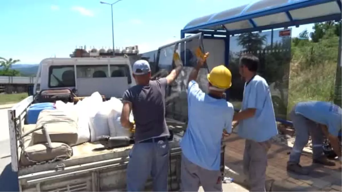 Klimalı Otobüs Duraklarına Yoğun İlgi