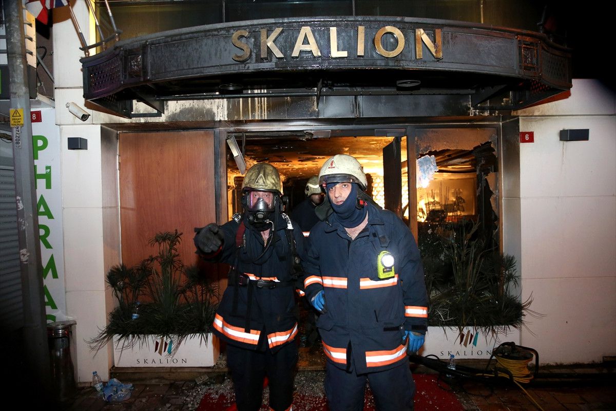 Kumkapı\'da Oteldeki Yangın