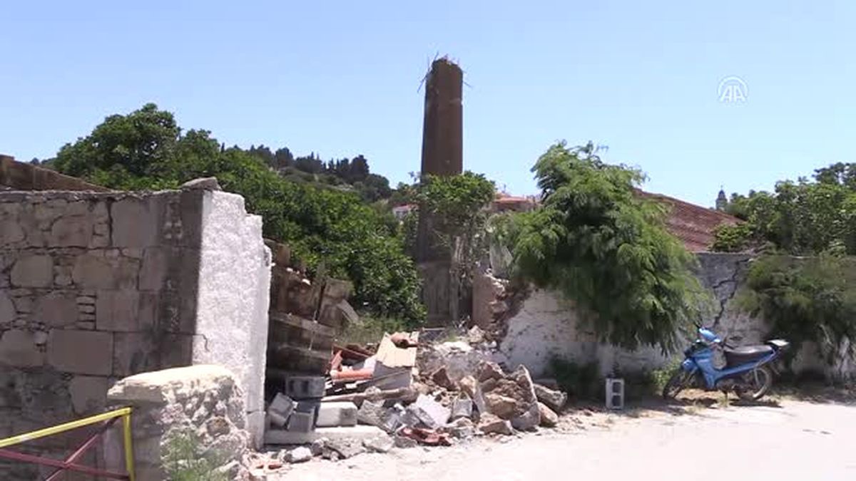 Midilli\'de 254 Ev ve İşyerinde Deprem Zararı
