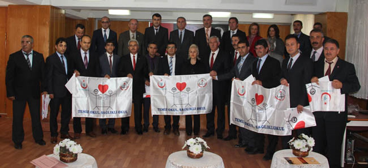 Okullara Beyaz Bayrak Sertifikaları Verildi