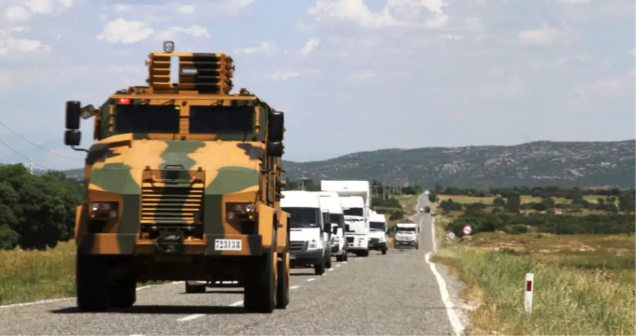 Şırnak\'ta Zırhlı Araç Devrildi: 8 Özel Harekat Polisi Yaralandı