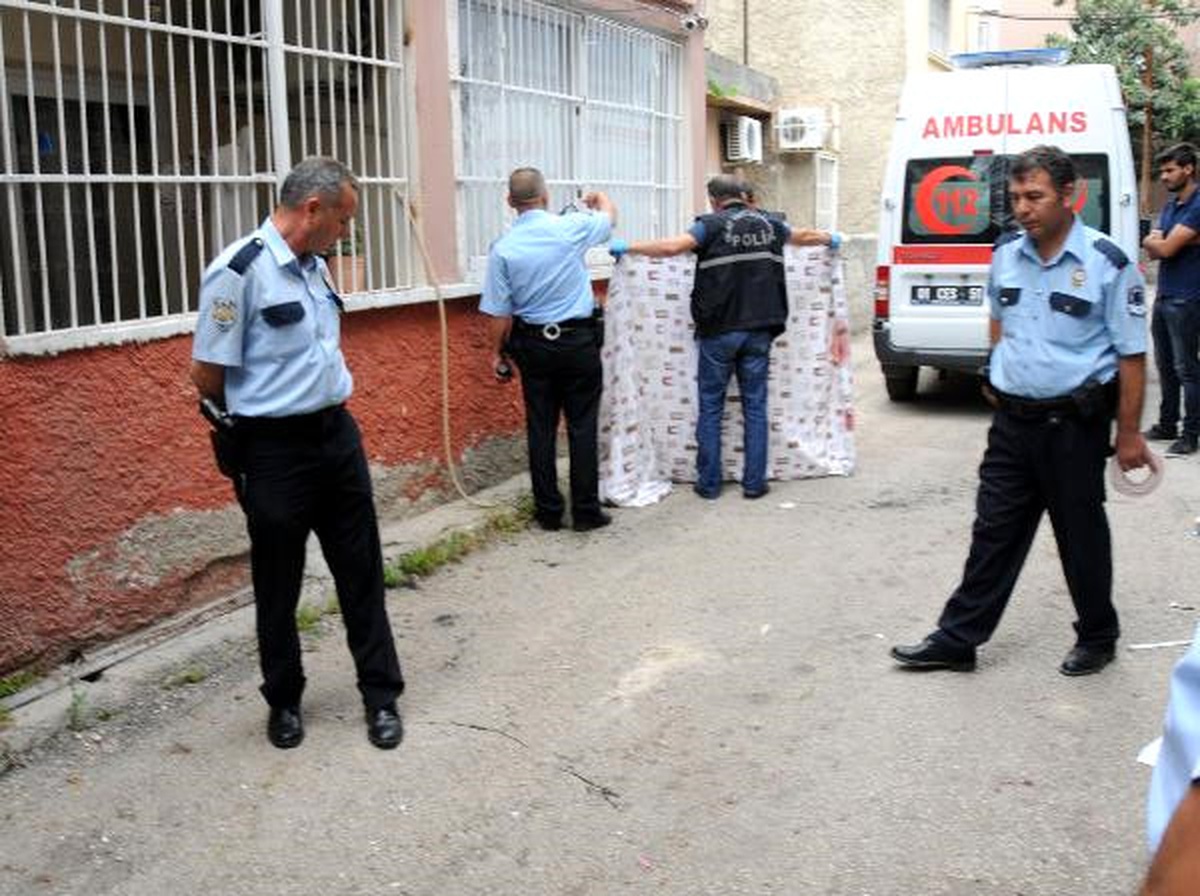 Şizofreni Hastası Kadın İntihar Etti