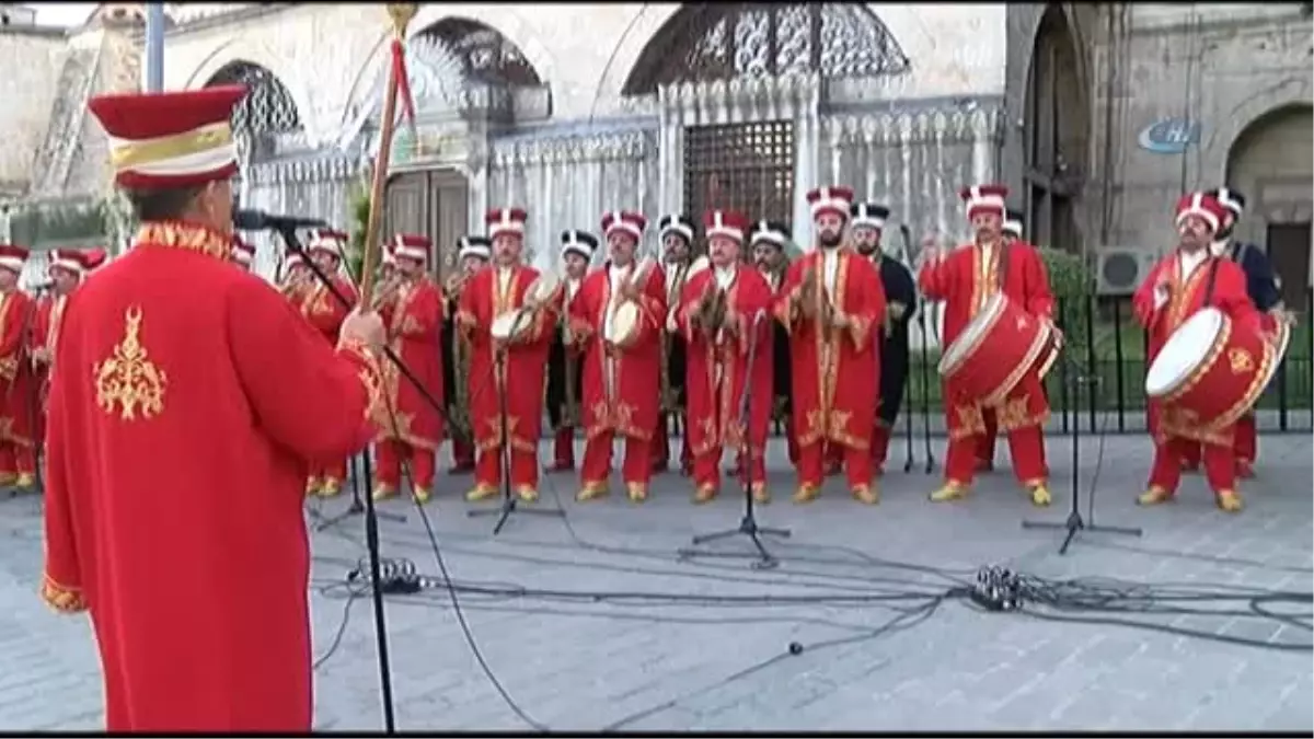 Sultanahmet Meydanında Geleneksel "Baklava Alayı"