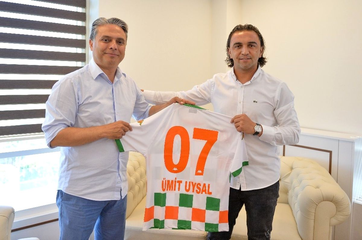 Alanyaspor\'dan Başkan Uysal\'a Teşekkür