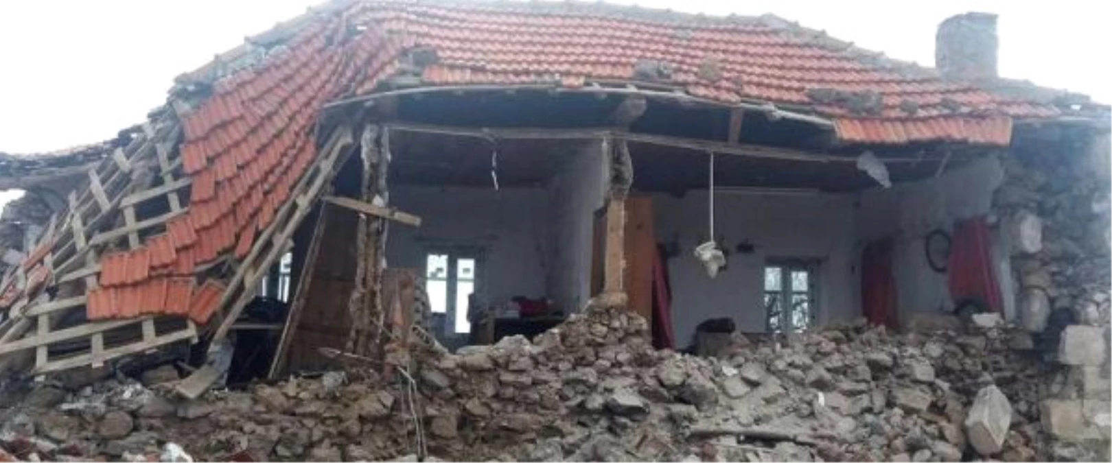 Ayvacıklı Depremzedeler Yeni Evlerini Bekliyor