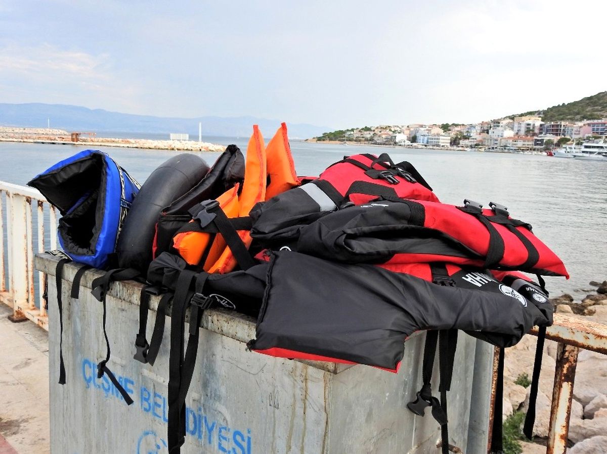 Çeşme\'de 59 Sığınmacı Yakalandı