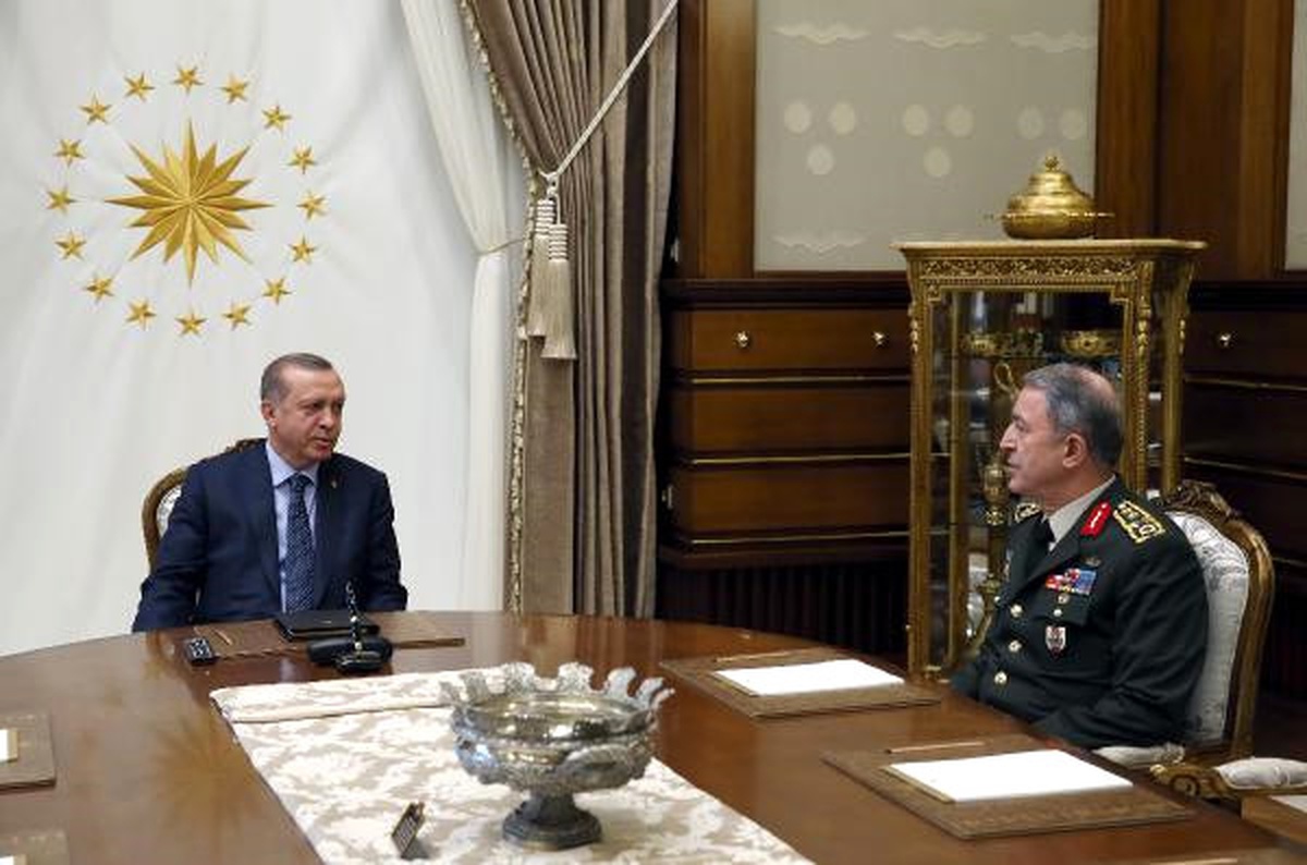 Cumhurbaşkanı Erdoğan Hulisi Akar\'ı Kabul Etti