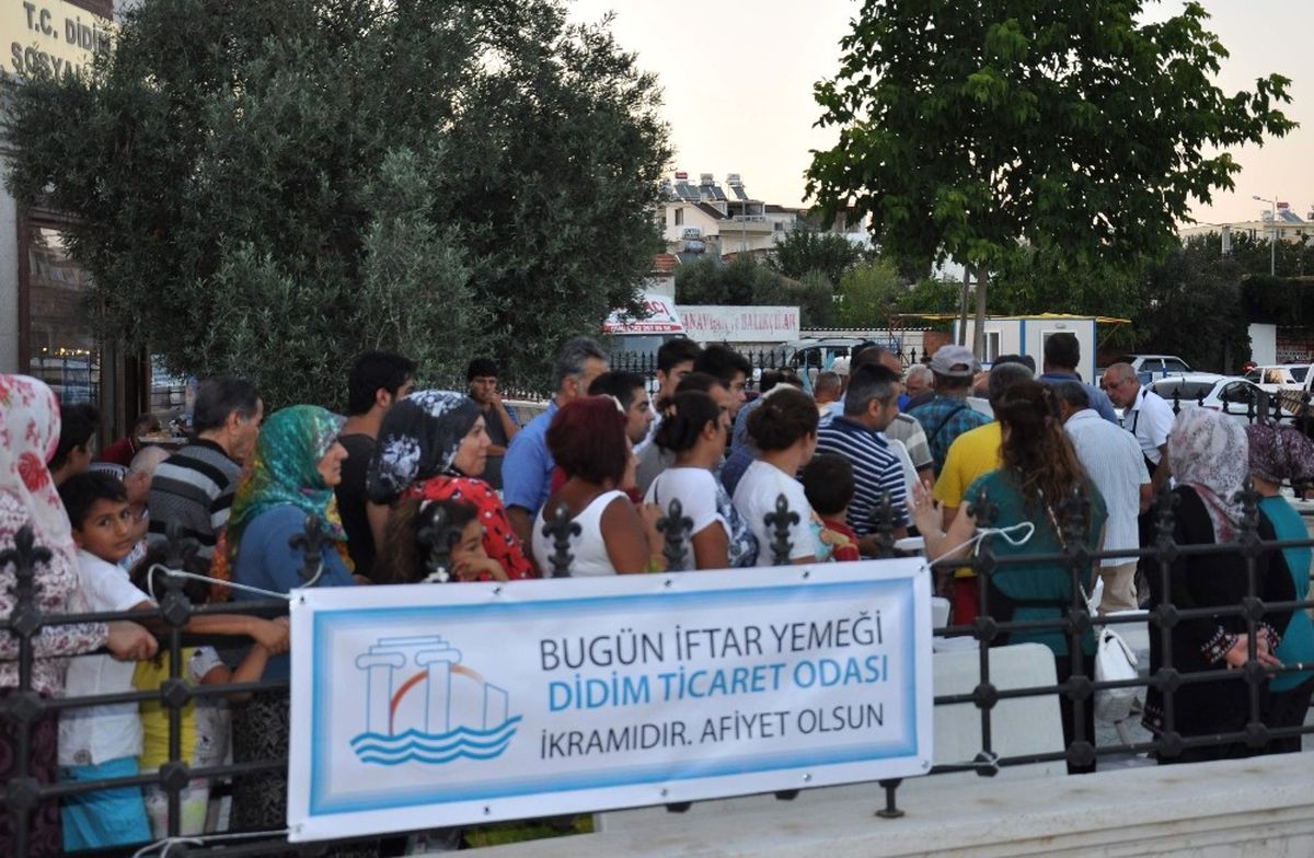Didim Ticaret Odasından İftar Yemeği