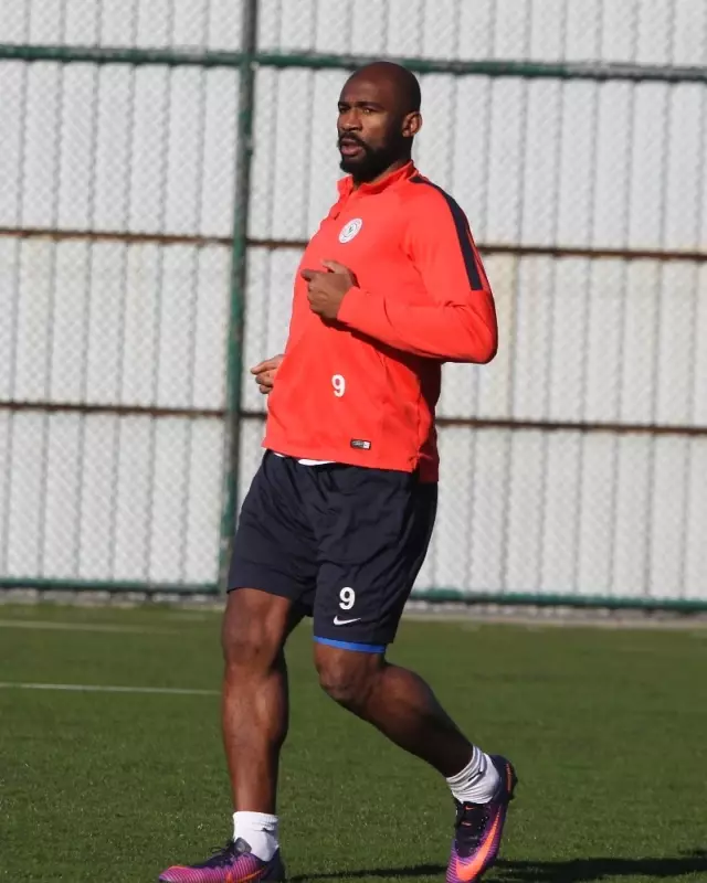 Evkur Yeni Malatyaspor’da Hedef Leonard Kweuke Son Dakika Spor