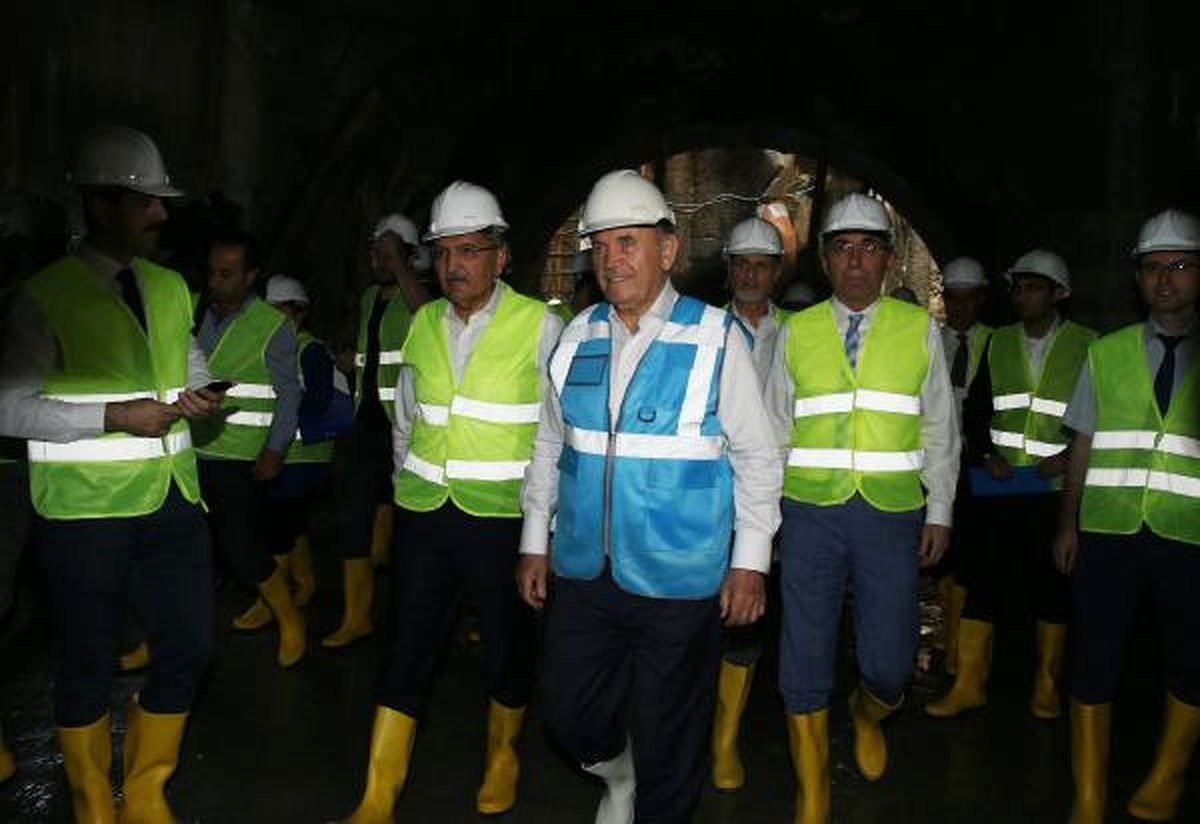 İlk Yerli \'Köstebek\' İstanbul\'da İçme Suyu Tüneli Kazmada Kulanılacak