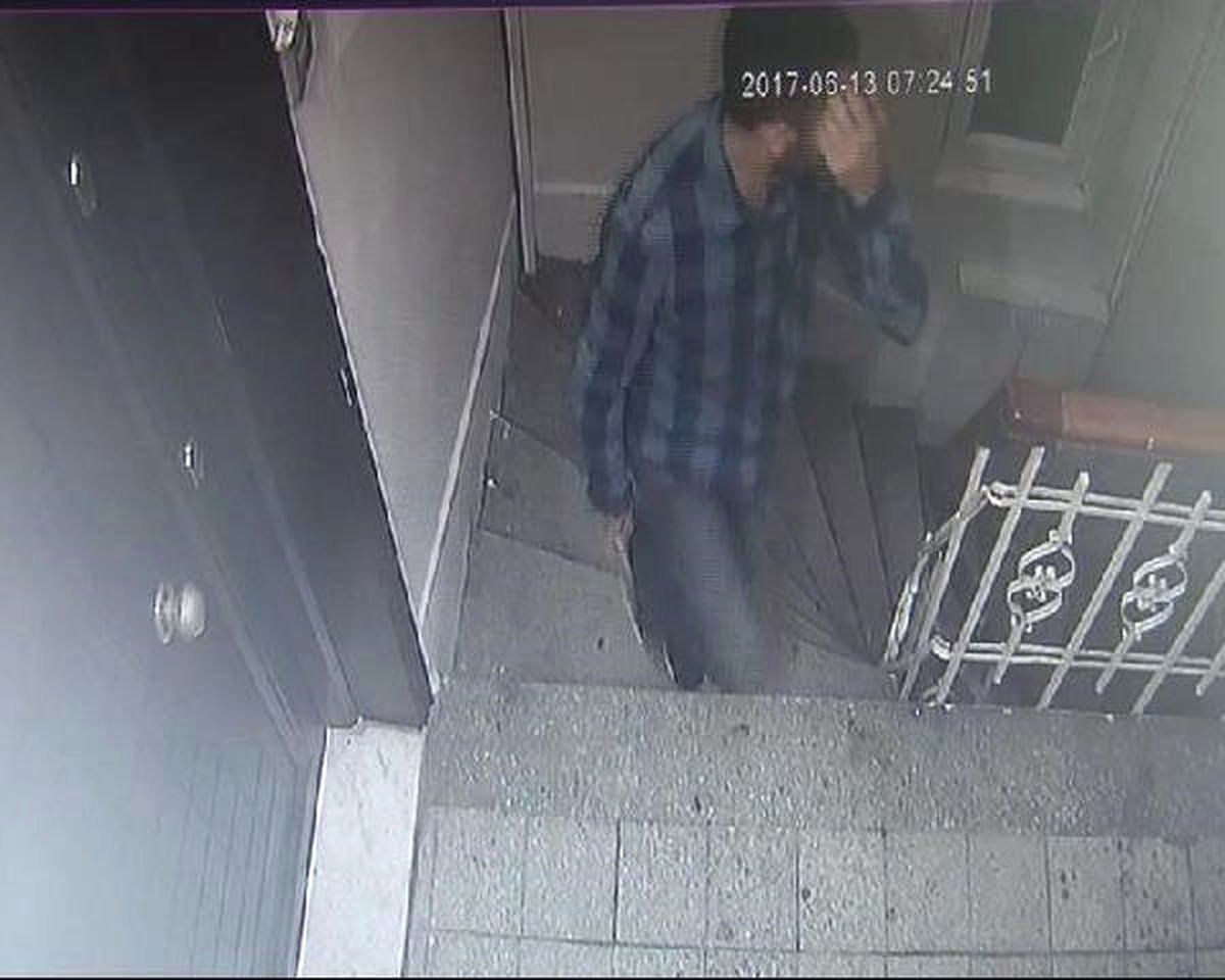 İşyeri Sahibi Uykuda, Hırsızlar İşbaşında