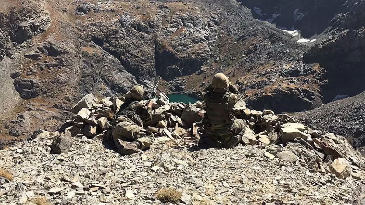 Jandarma Karakoluna Tacizde Bulunan PKK\'lılara Operasyon