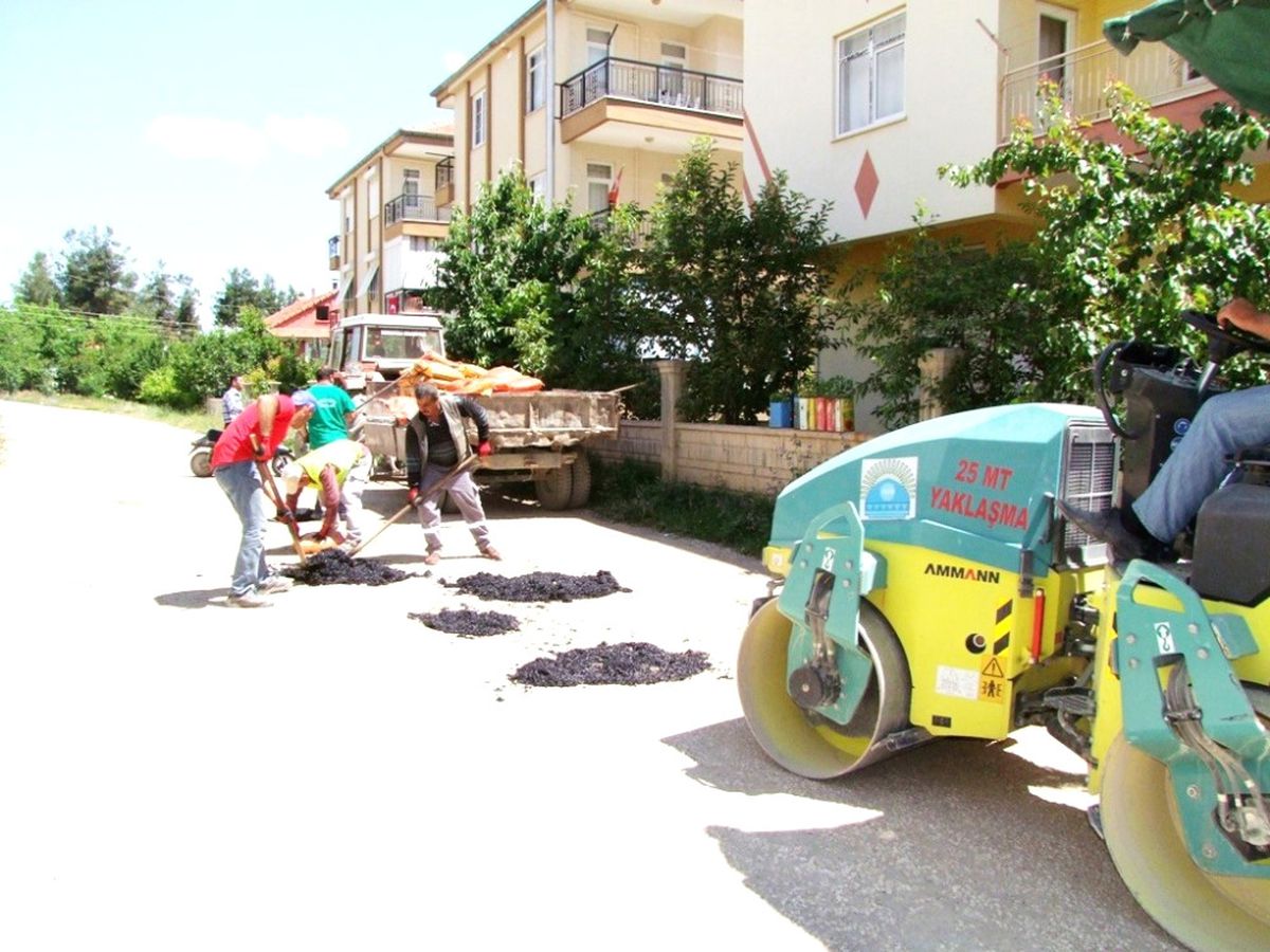 Korkuteli Belediyesi, Yol Çalışmalarına Devam Ediyor