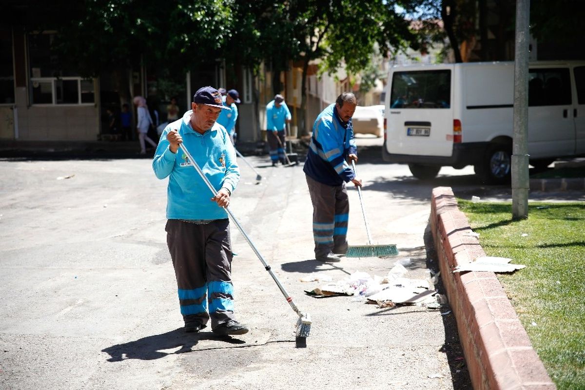 Şehitkamil\'in Hızır Ekibi Bayram Temizliğine Başladı