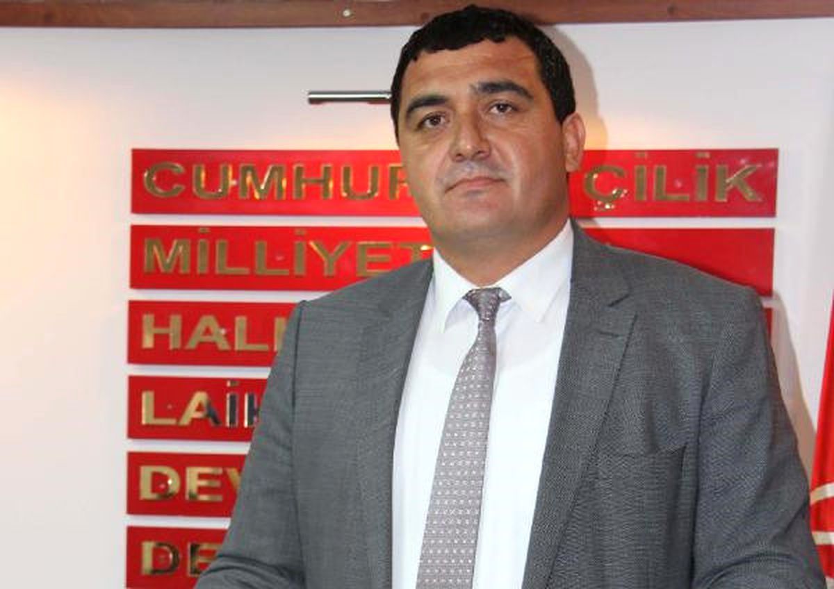 Sivas\'ta CHP\'liler Enis Berberoğlu\'nun Tutuklanmasına Tepki Gösterdi
