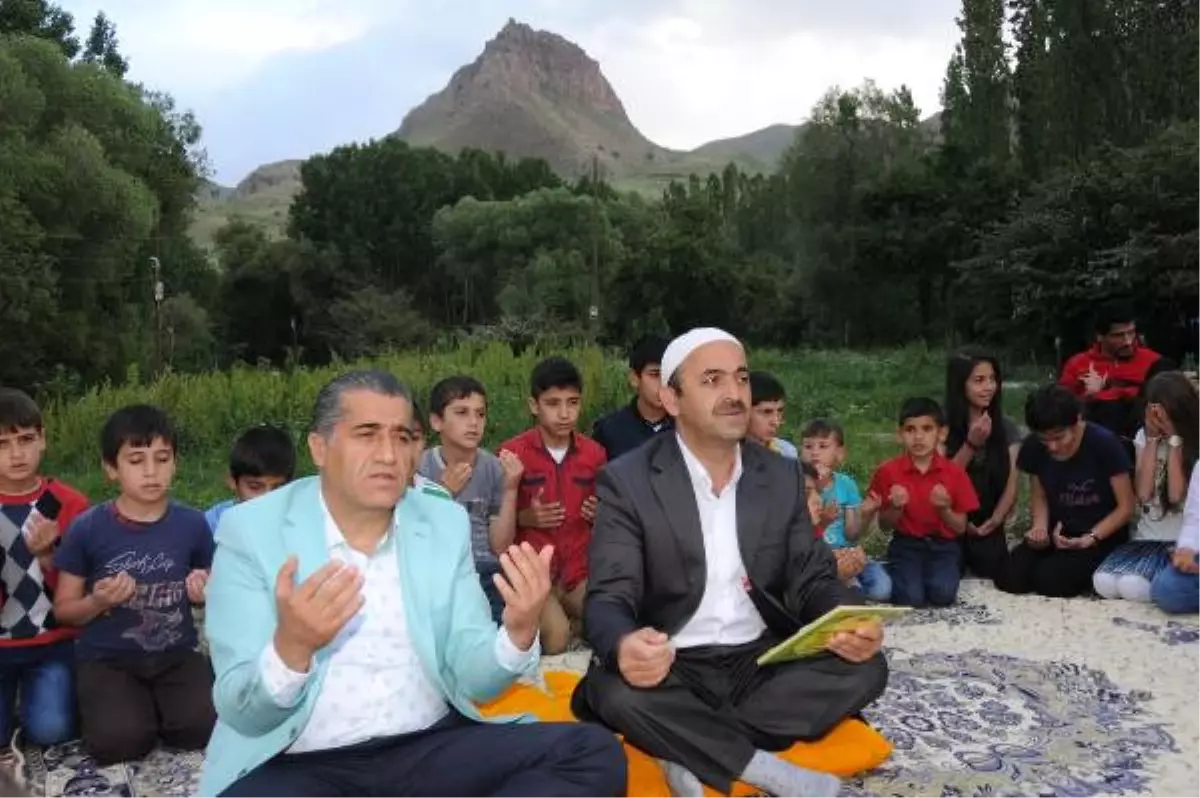 Terör Kurbanı Öğretmen İçin Mevlit Okutuldu