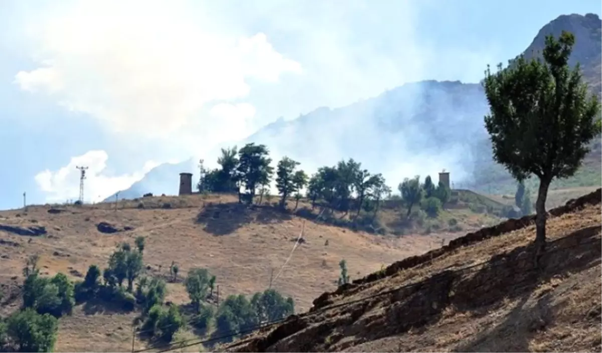 Tunceli\'de Jandarma Karakoluna Taciz Ateşi