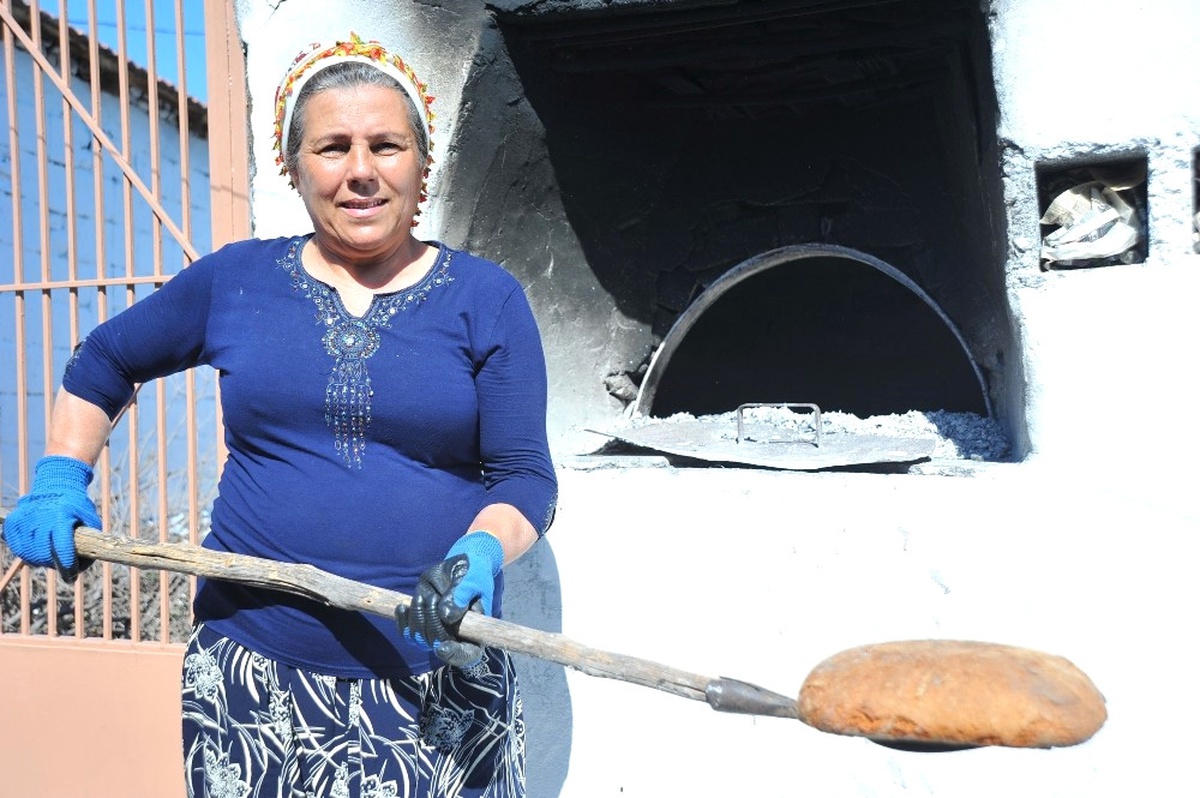 Ata Ekmeği Her Cumartesi Ulamış Üretici Pazarı\'nda