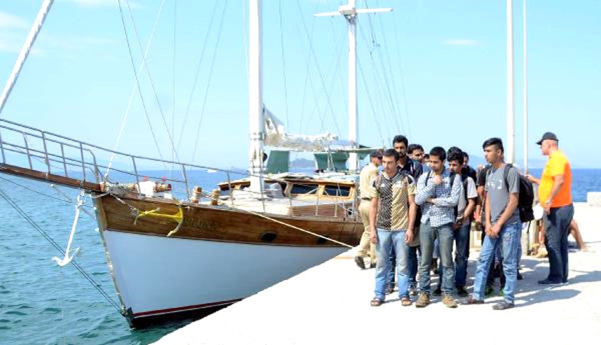 Bodrum\'da Yelkenli Teknede 76 Kaçak Yakalandı
