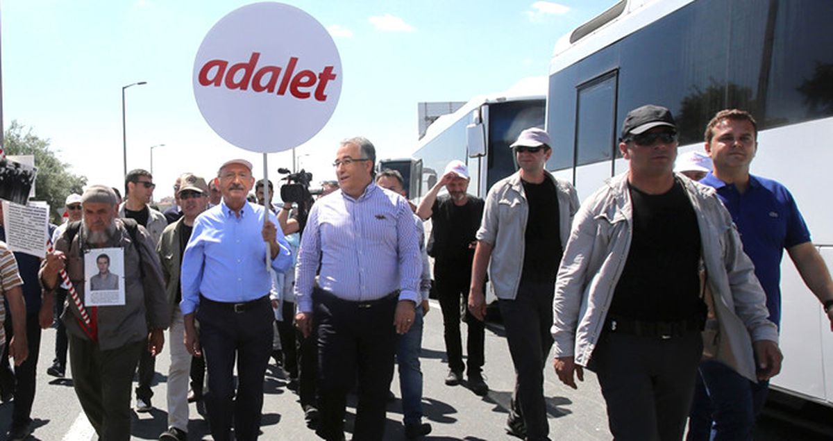 Bozdağ'dan Kılıçdaroğlu'na Sert Uyarı: Yargı Mensuplarını Hedef Göstermek Açıkça Suçtur