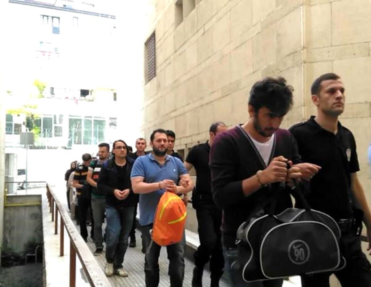 Bursa\'da 15 Fetö Şüphelisi Adliyede