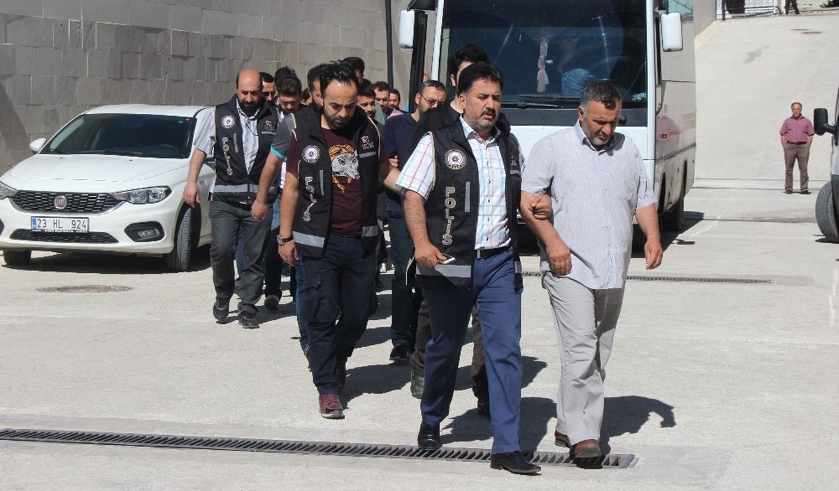 Elazığ\'da Fetö Operasyonuna 11 Tutuklama