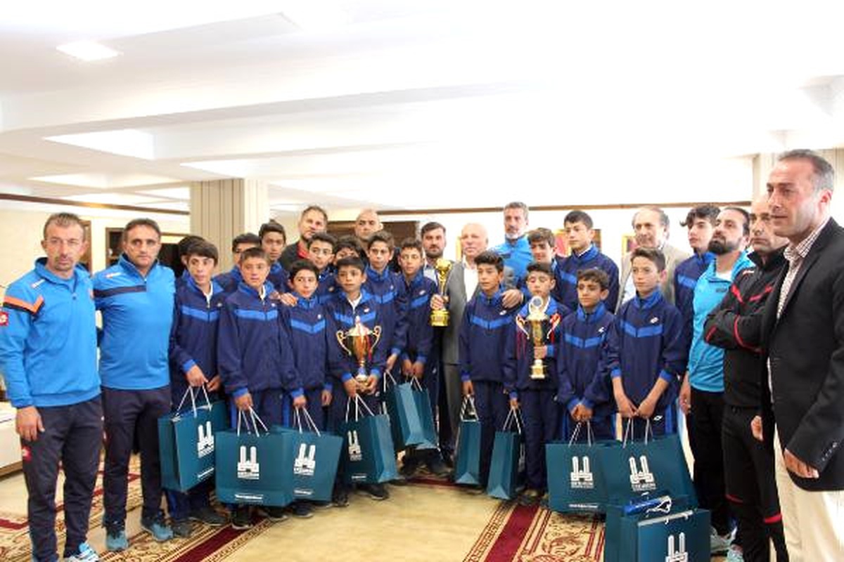 Erzurumspor\'un Çifte Sevinç Mimarlarından Taner Tugay : "Erzurumspor\'un Neferiyim"
