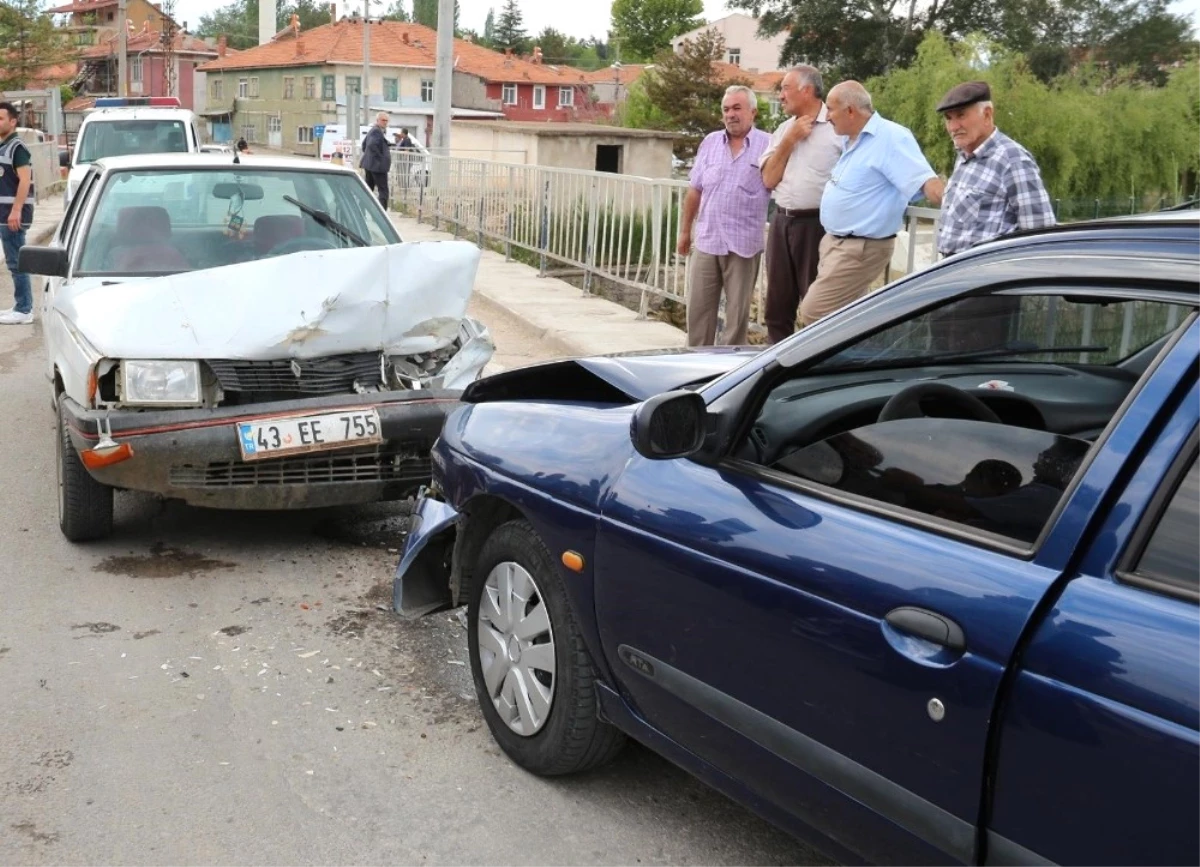 Hisarcık\'ta Trafik Kazası: 1 Yaralı