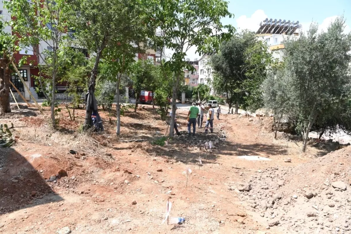 Konyaaltı Belediyesi\'nden Pınarbaşı Mahallesine Yeni Park