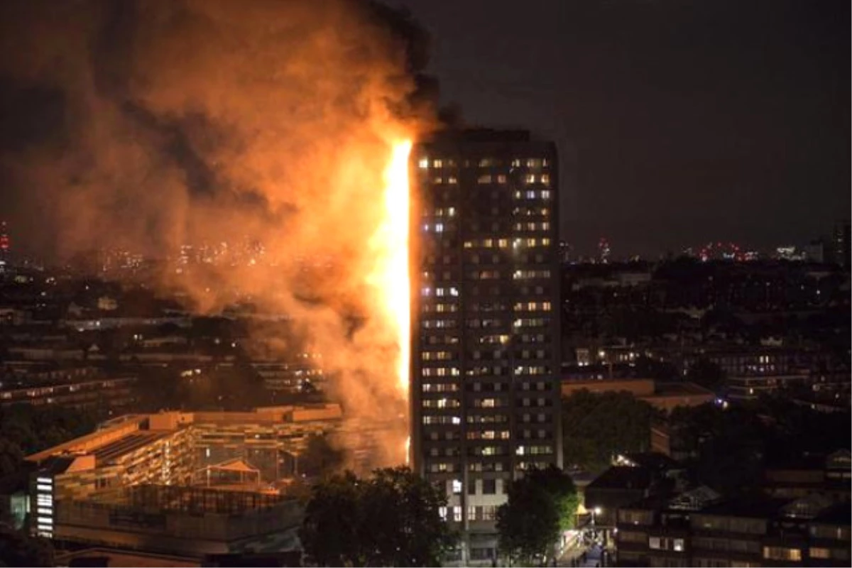 Londra\'da Yanan Binada Ölü Sayısı 30\'a Çıktı, 76 Kişiye Ulaşılamıyor