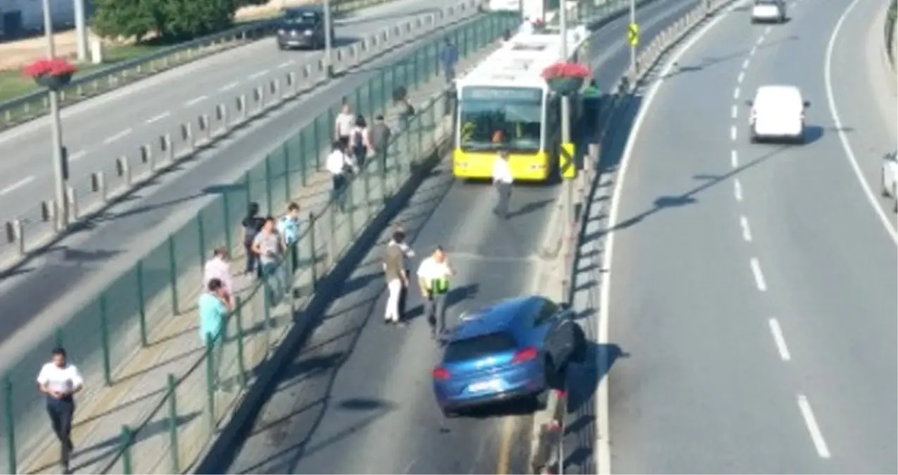 Alkollü Sürücü Metrobüs Yoluna Daldı, Seferler Aksadı