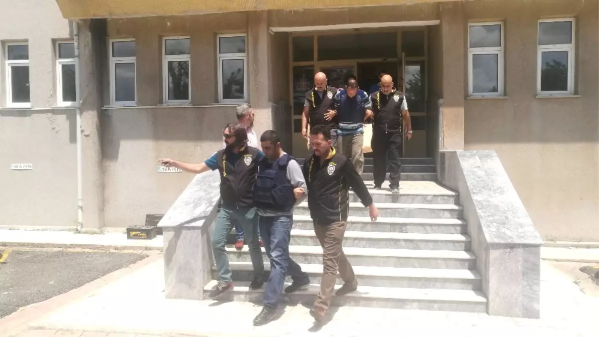 Polis, Katil Zanlısını Sosyal Medyadan Buldu