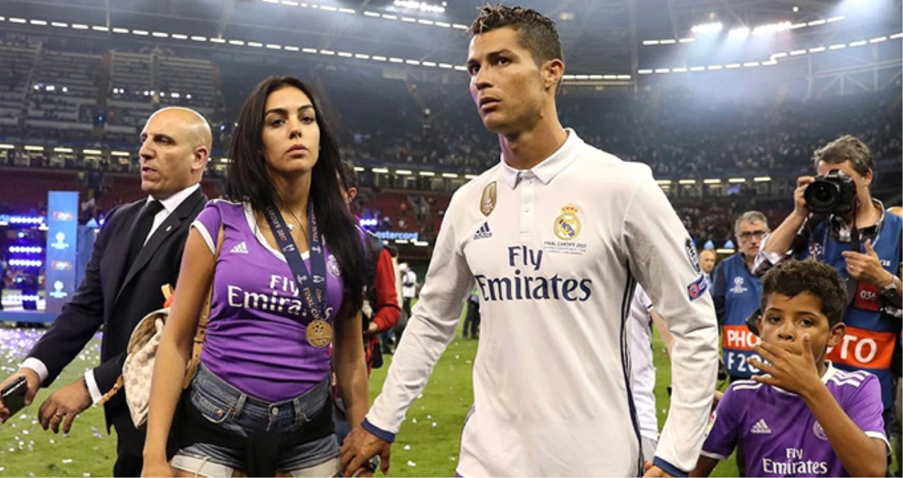 Cristiano Ronaldo, Real Madrid\'den Ayrılmak İstediğini Başkan Perez\'e Söyledi