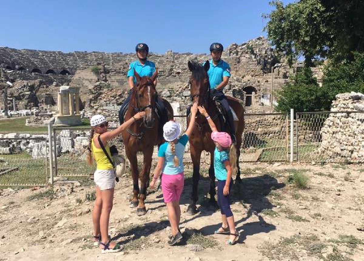 Sahillerin Güvenliği Atlı Jandarma Timine Emanet