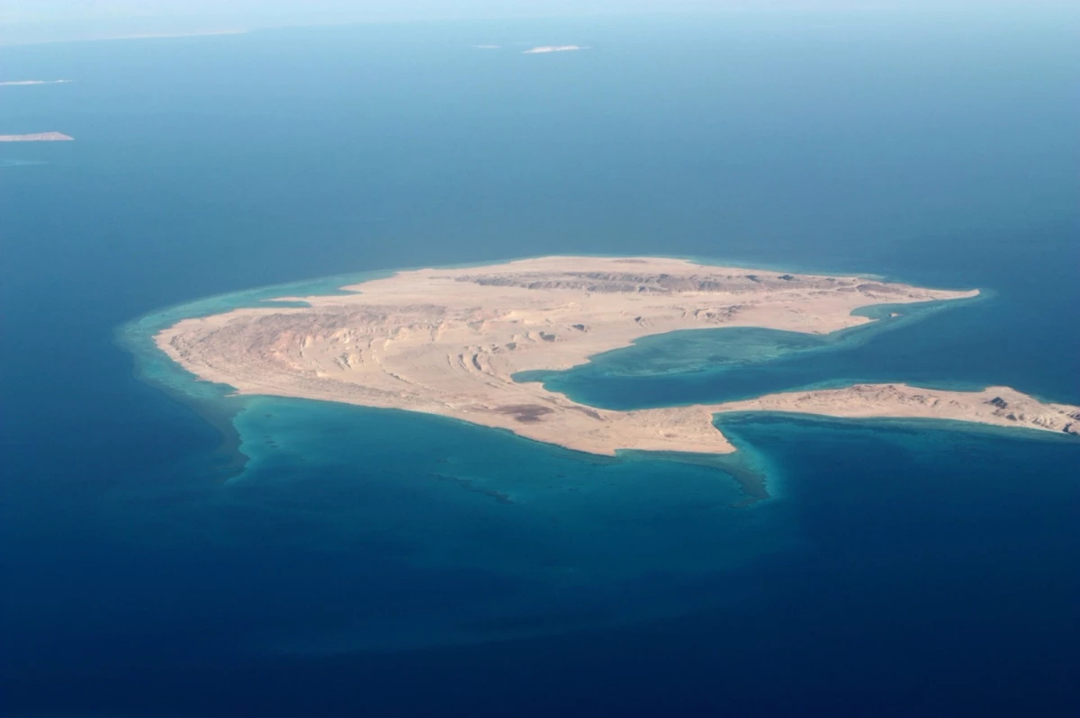Tiran ve Sanafir Adalarının Suudi Arabistan\'a Geçmesi