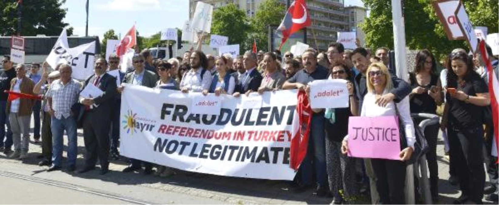 Türkiye\'nin Anayasa Referandumu AİHM\'ye Taşındı