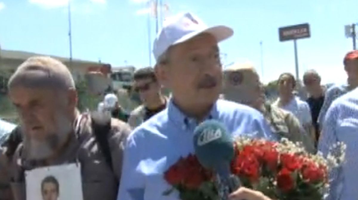 Yürüyoruz Adalet Için Çünkü...