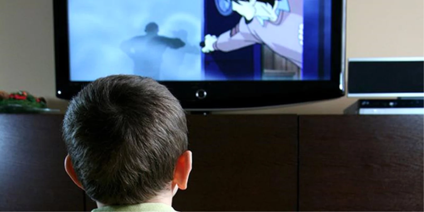 2 Yaşındaki Çocuğu Üzerine Televizyon Düştü
