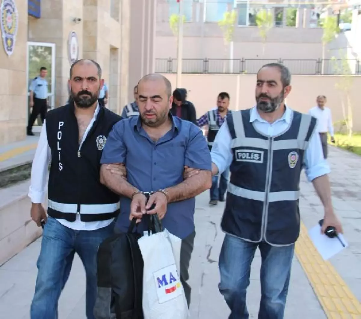 Babasından Sonra Müdürünün Kocasını da Dolandırmış