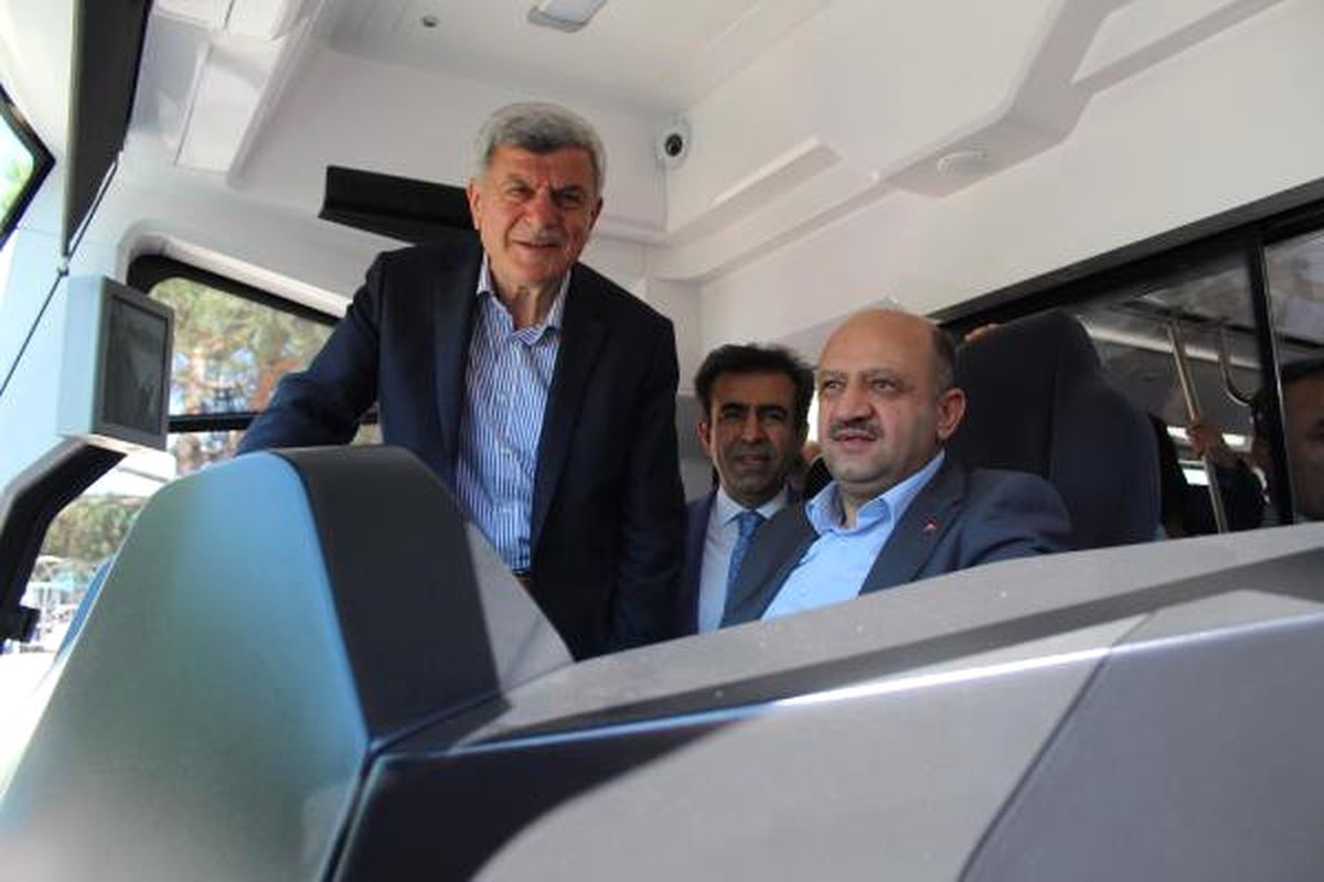 Bakan Işık Vatman Koltuğuna Oturdu