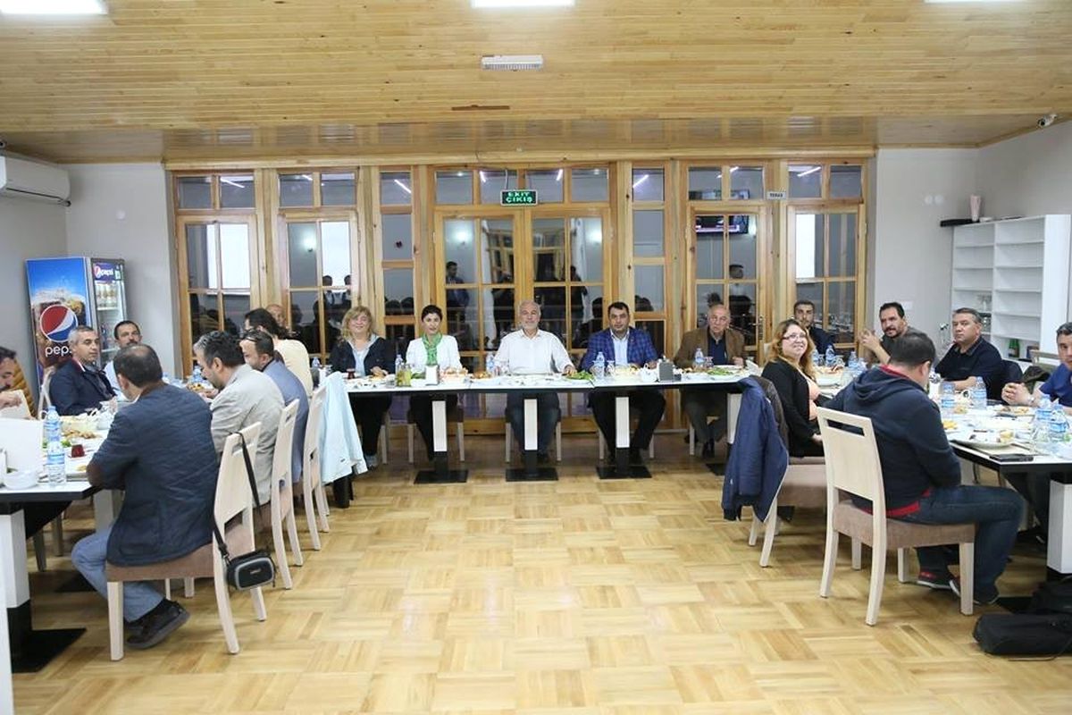 Başkan Kamil Saraçoğlu, \'Basınla Sahur\'da Buluştu