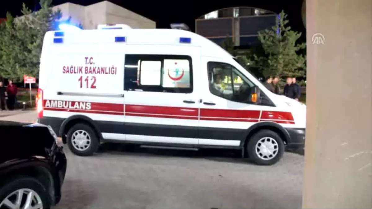 Bir Polisin Silahı Kazara Ateş Aldı: 3 Yaralı