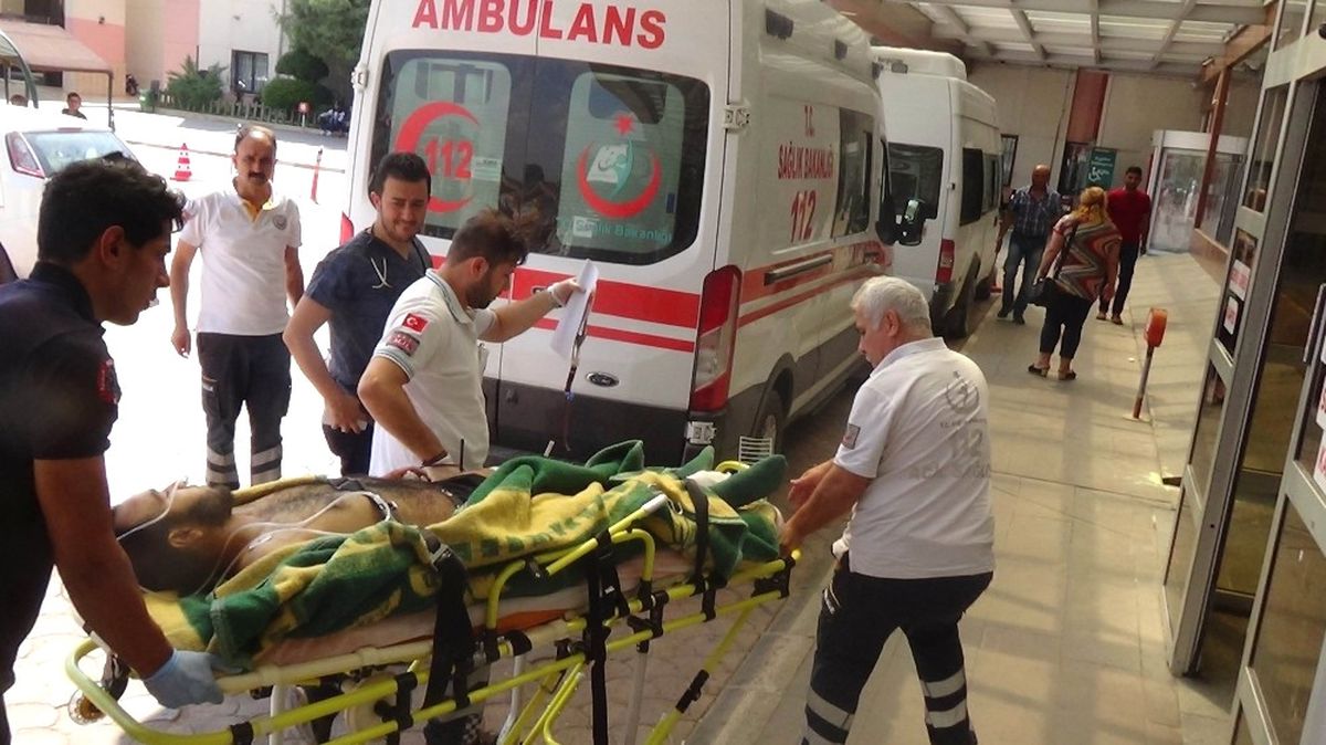 Çatışmalarda Yaralanan 2 Öso Askeri Kilis\'e Getirildi