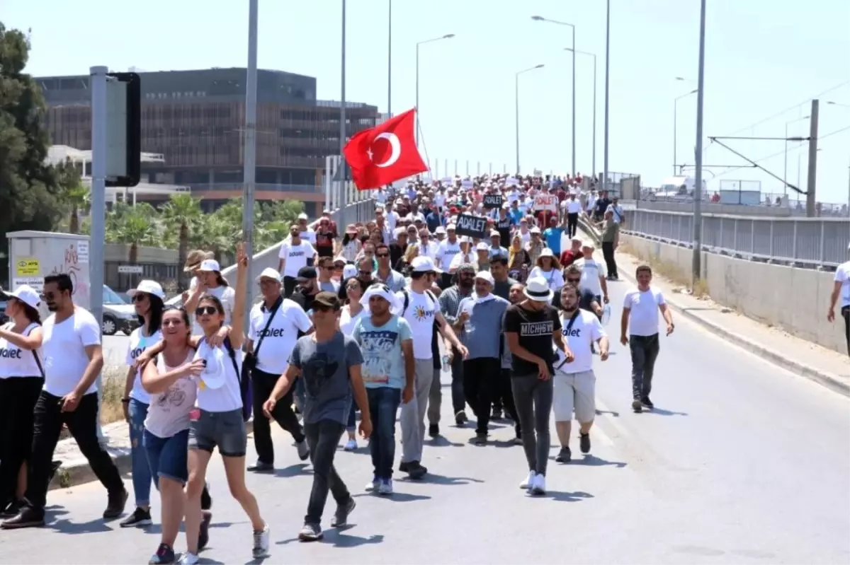 CHP İzmir, "Adalet Yürüyüşü\'nün İlk Etabını Tamamladı