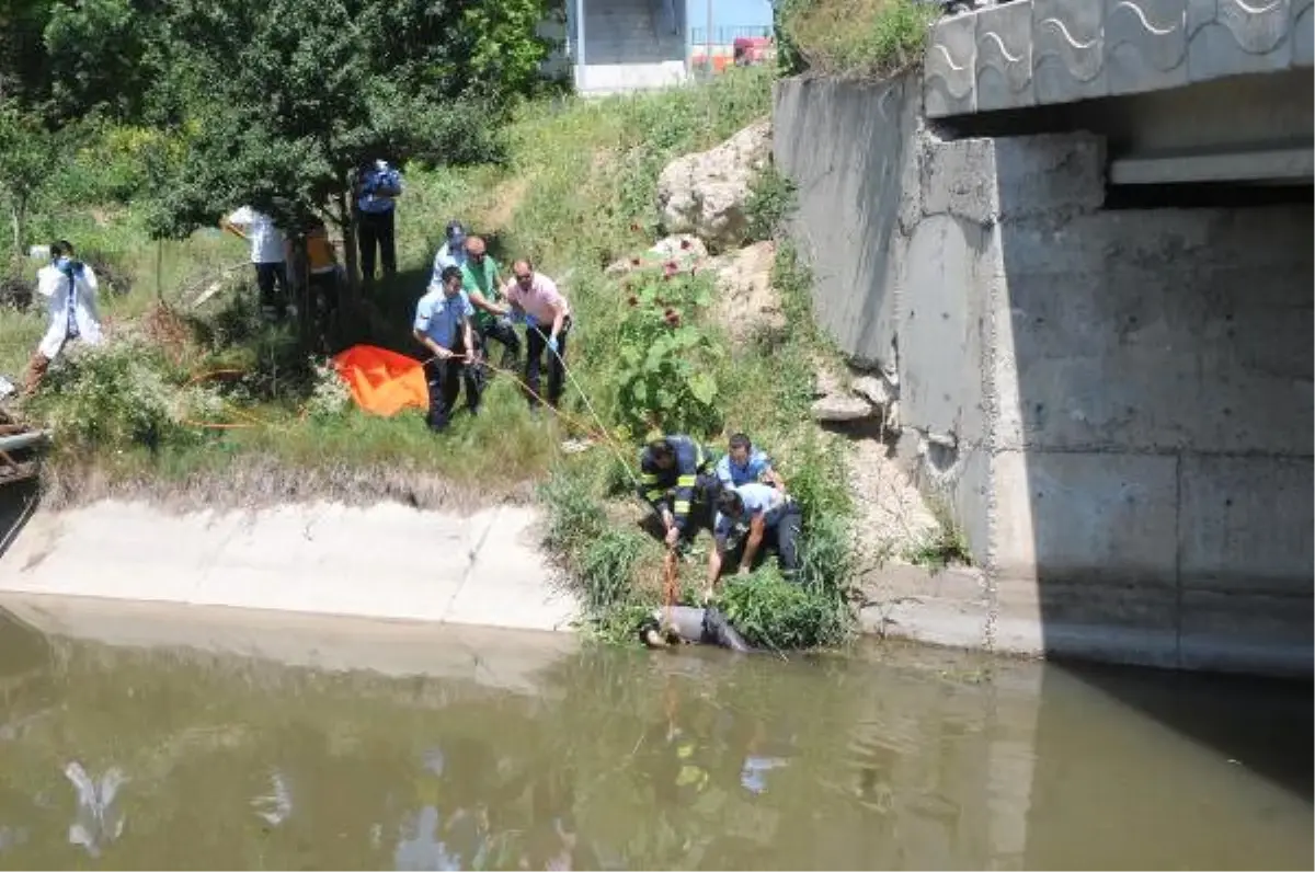 Eskişehir\'de Sulama Kanalında Elleri Bağlı Erkek Cesedi Bulundu