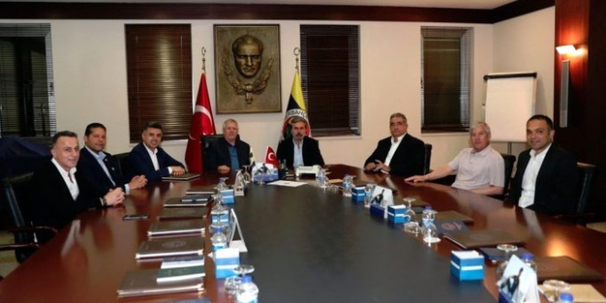 Fenerbahçe Aykut Kocaman\'ı Açıkladı!