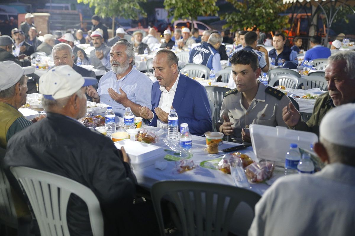 Gölbaşı Belediyesi\'nden Selametli Mahallesi\'nde İftar