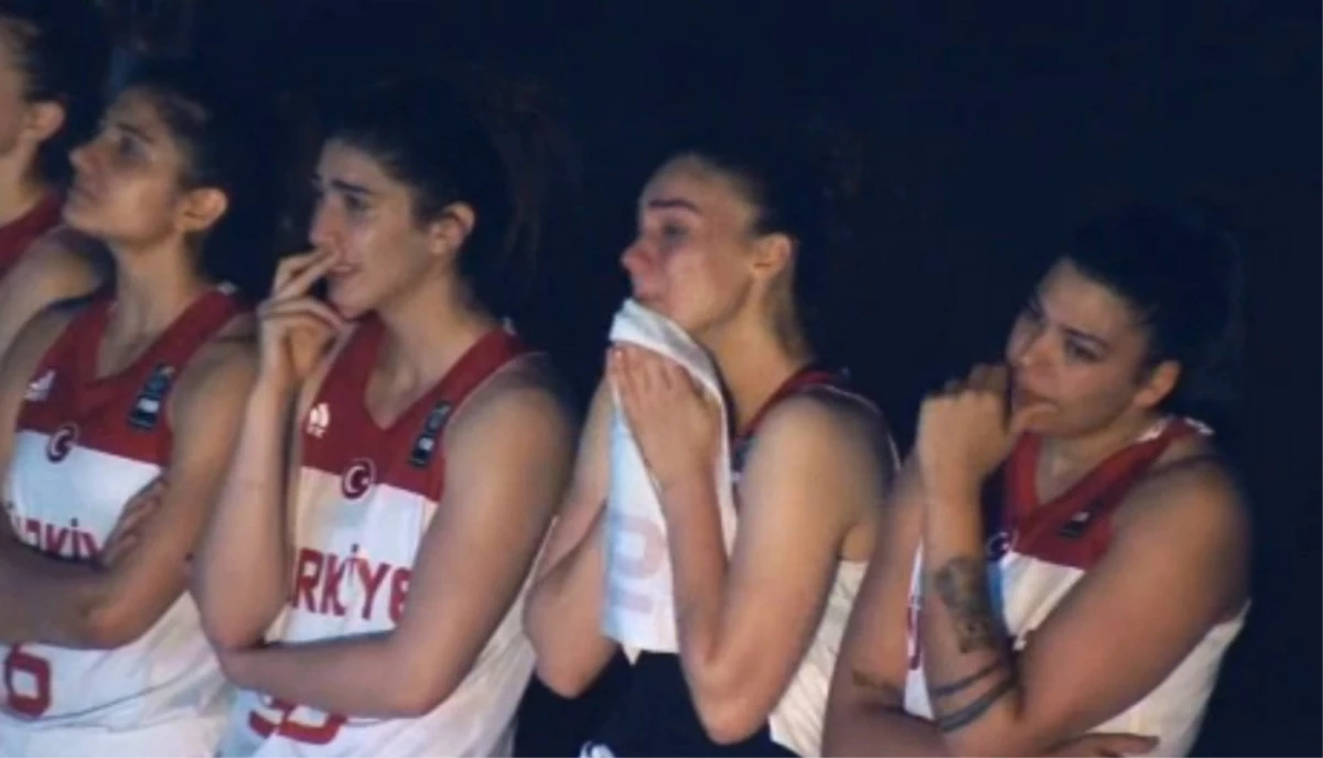 Kadın Basketbolcuları Gözyaşlarına Boğan Sürpriz